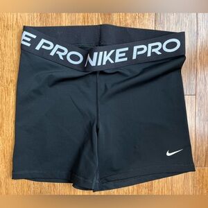 Nike pro shorts Black size large spandex. 1553